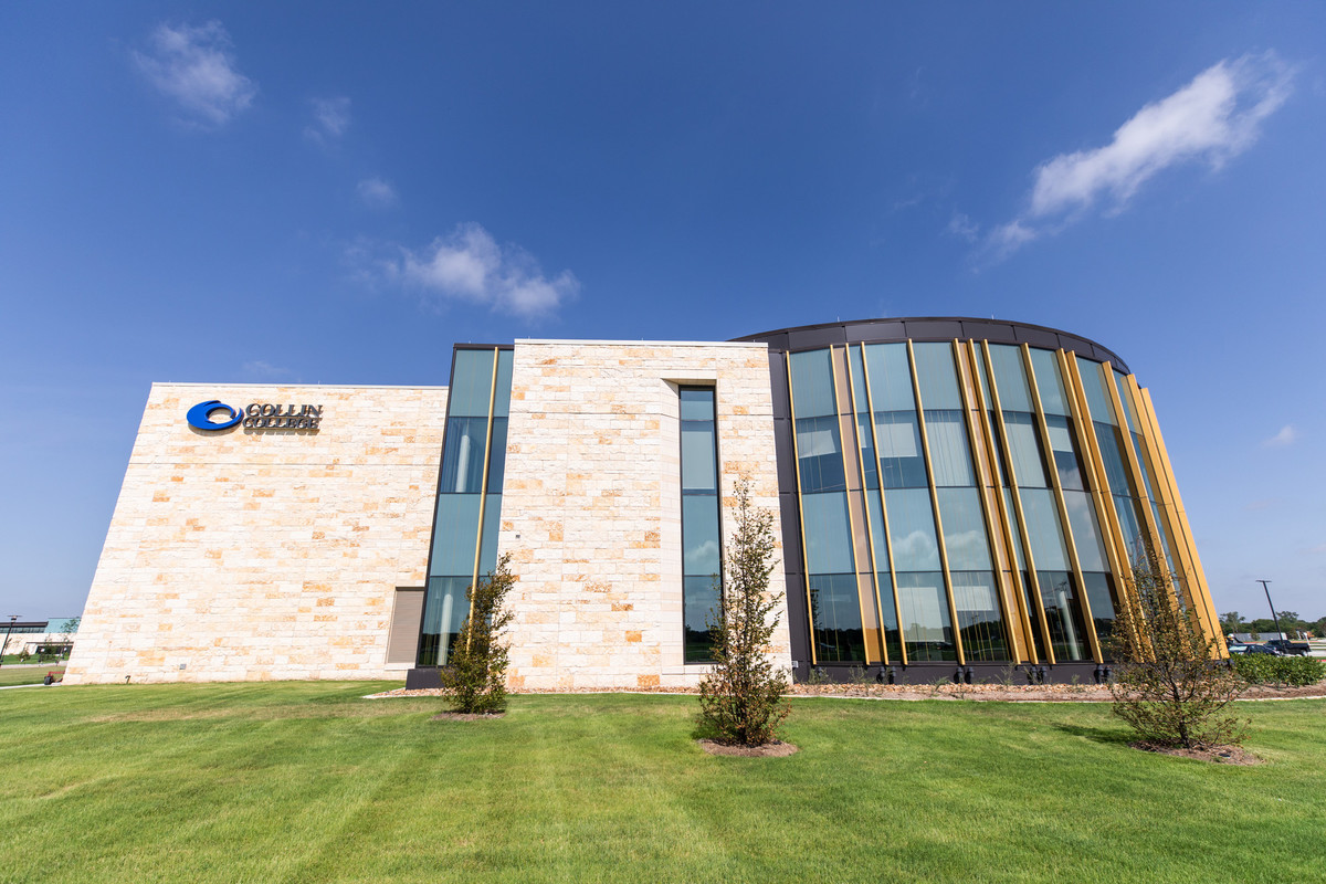 Exterior of the Wylie Campus Library Building
